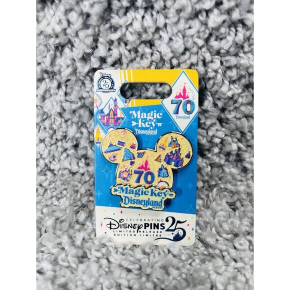 2025 Disneyland 70TH Anniversary Pin Magic Key Mickey Head Icon Disney LE New - Picture 4 of 9